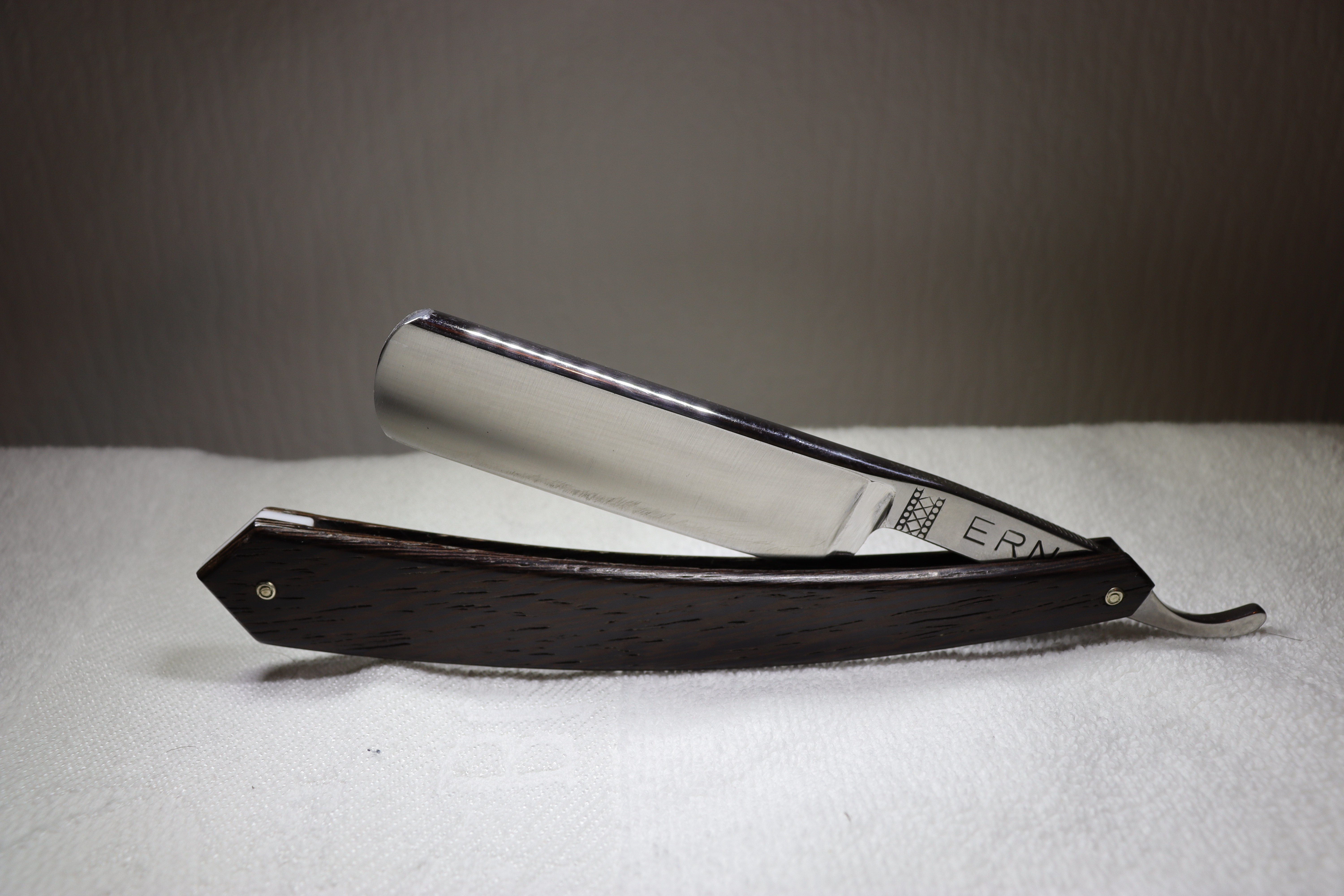 nos straight razor